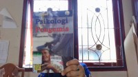 Image of PSIKOLOGI PENGEMIS: Menguak Misteri Pengais Receh